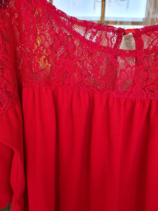Rochie dreapta rosie