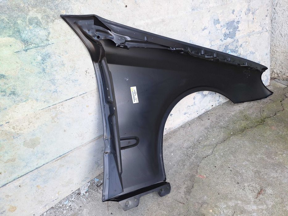 Чисто нов калник за мерцедес Е220 W211