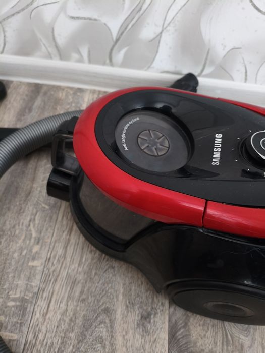 Продам пылесос с регулятором мощности