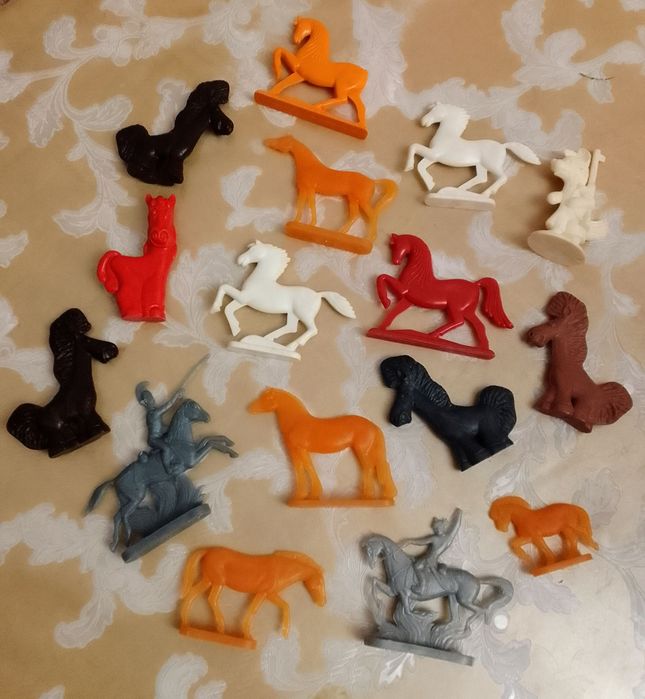 Лошадки СССР колкий пластик