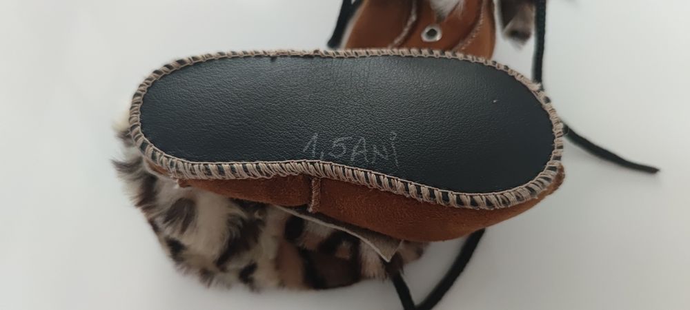 Ghete, incaltari artizanale de casa curte ptr copii 1 an 2 ani piele