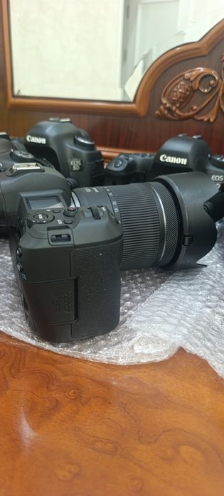 Canon EOS R+Canon lens RF 24-105mm F4-7.1 IS STM