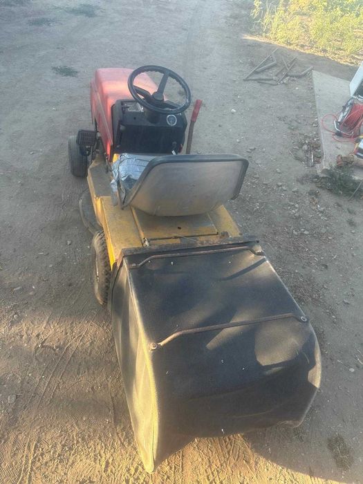 Tractor cu cositoare
