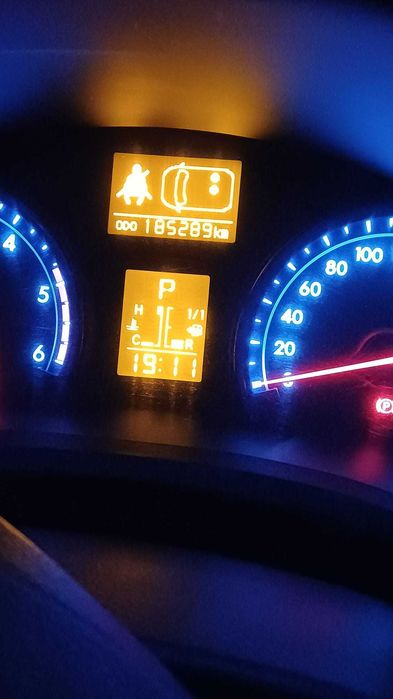 Toyota Avensis automata FULL