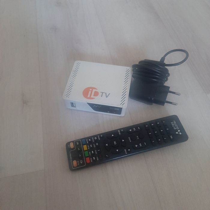 Продам вайфай роутер и приставку