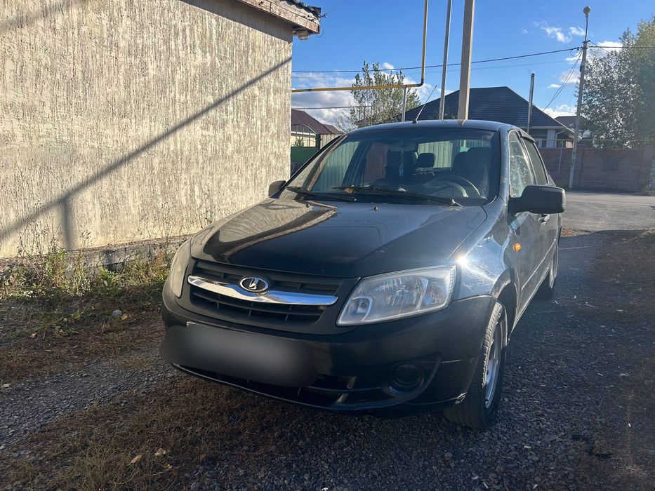 Машина Лада Гранта