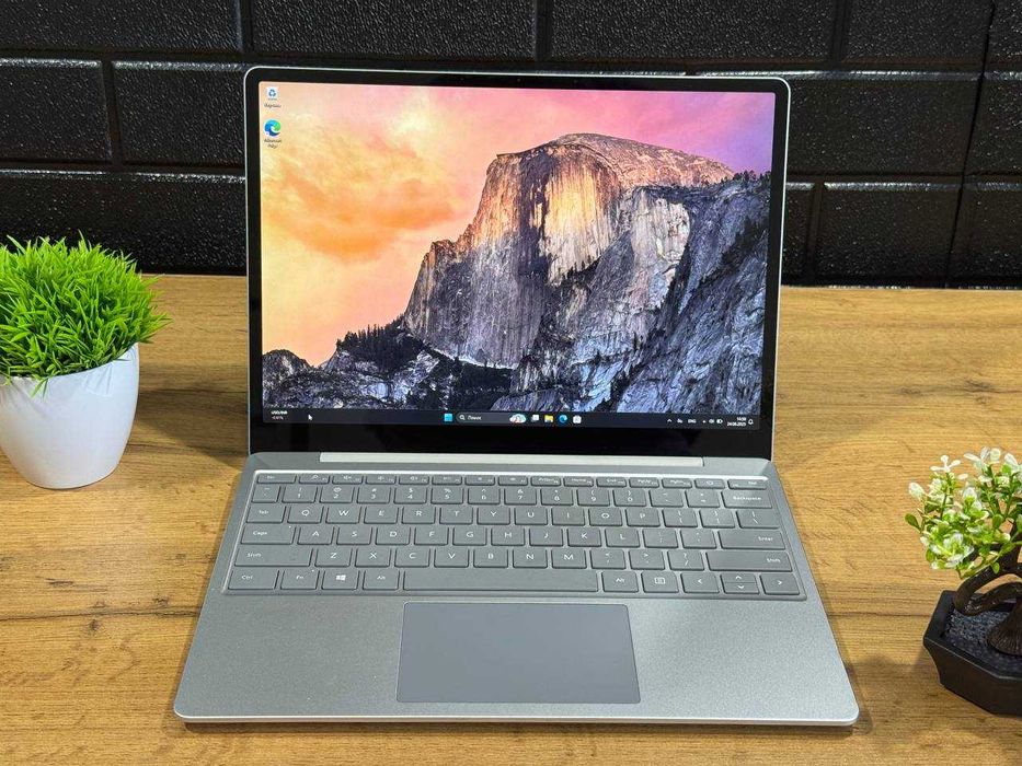 [ARZON] Noutbuk Microsoft Surface Laptop GO i5 /DDR4 16Gb / SSD 128Gb