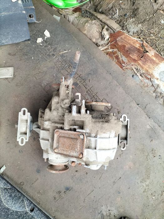 Раздатка нива по запчастям б/у