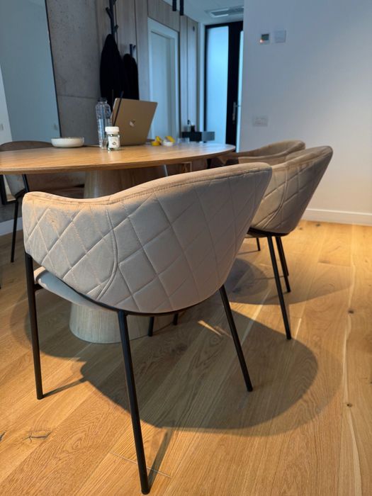 6 scaunuri dining, noi, impecabile, Mobexpert, negociabil