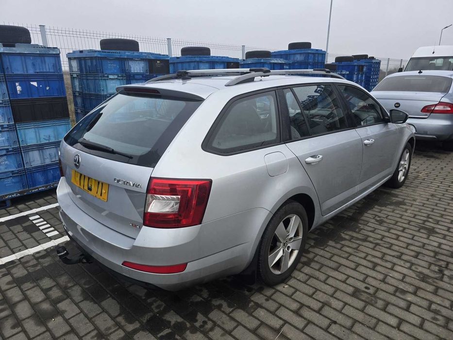 Dezmembrari dezmembrez Skoda Octavia 3 Combi 1.6 TDI cod motor CLH
