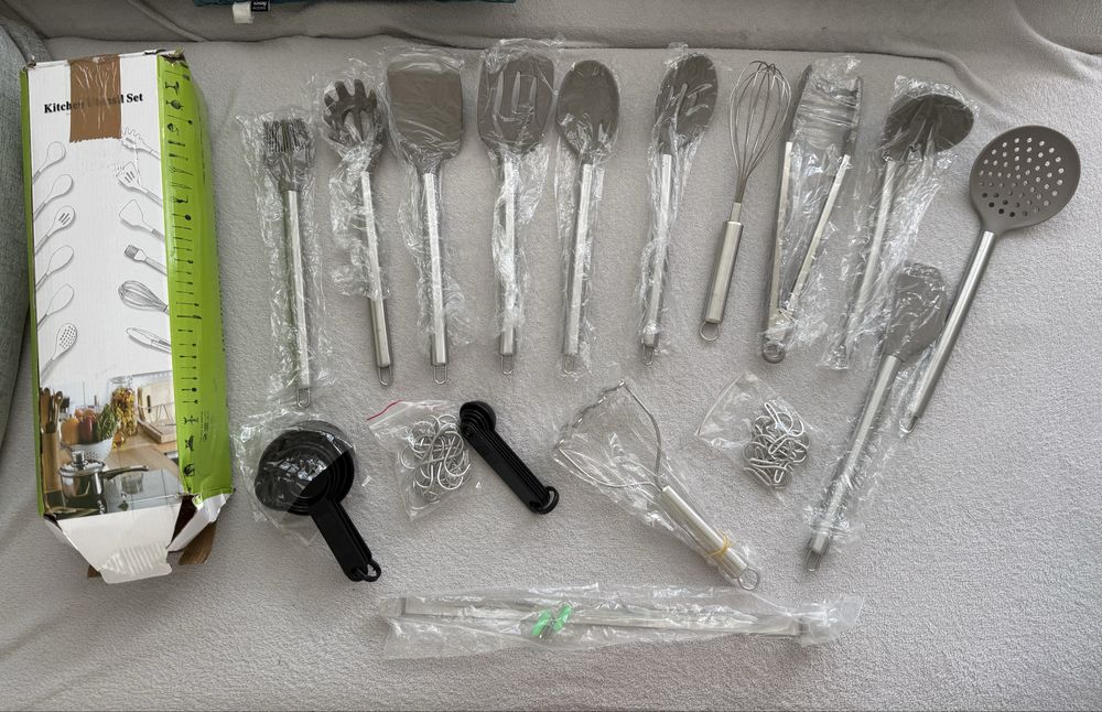 Set ustensile bucatarie noi