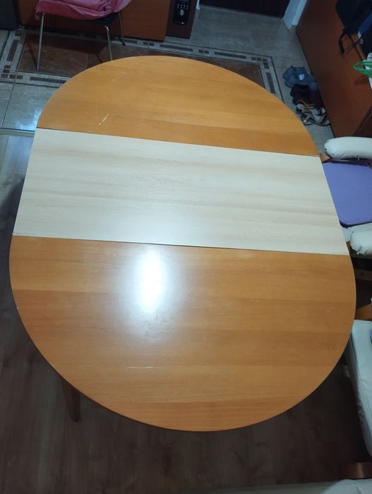 Vând masă de living-bucatarie