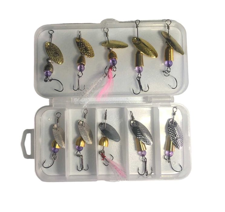 Комплект от 10бр. блесни в кутийка.