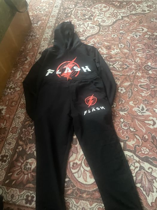 Комплект анцуг Flash