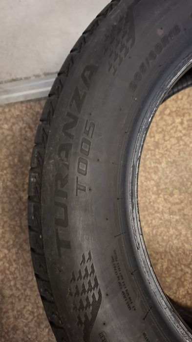 2бр  летни гуми Bridgestone  205 60 16