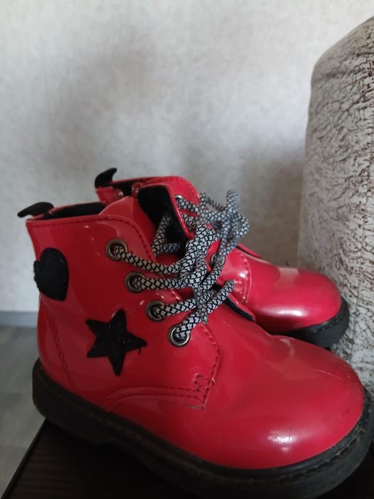 Продам ботиночки весна-осень