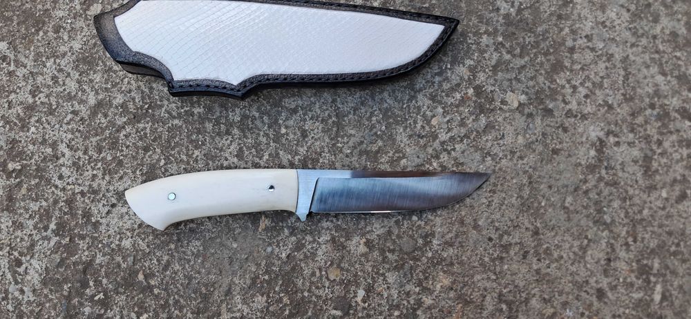 Нож от стомана S390