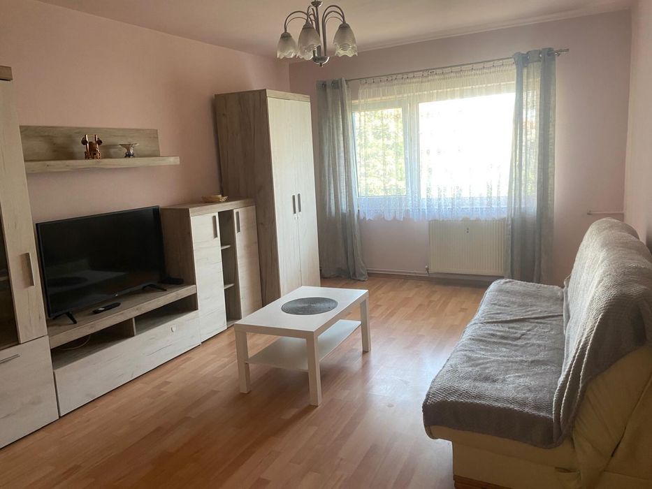 Apartament penteu inchiriere