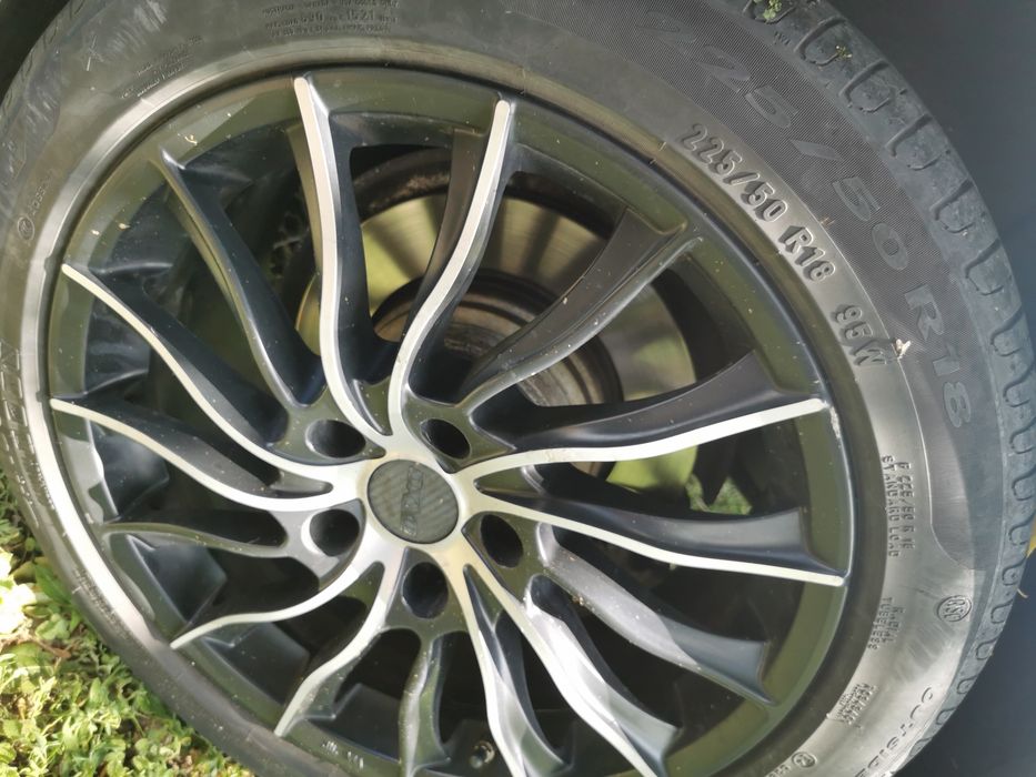 Jante aliaj BMW  cu cauciucuri vară