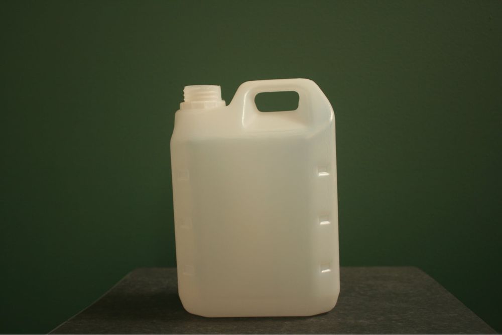 Туби от пластмаса