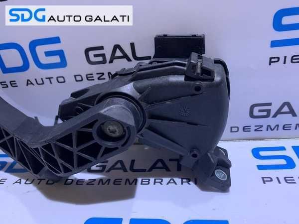 Pedala Acceleratie VW Passat B5 1.9 TDI 1997 - 2001 Cod 8D1721523F [B4087]
