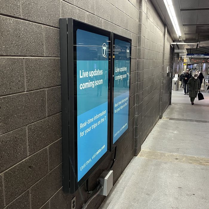 Display marketing touchscreen Midas Aria 55” 2500 niti