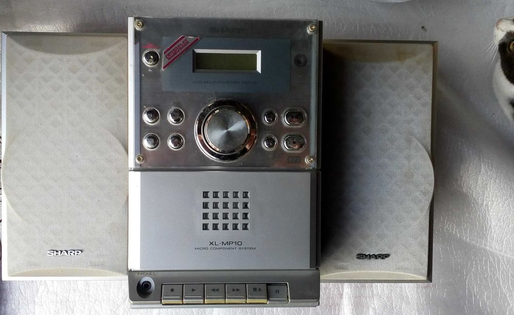 combină muzicală Sharp