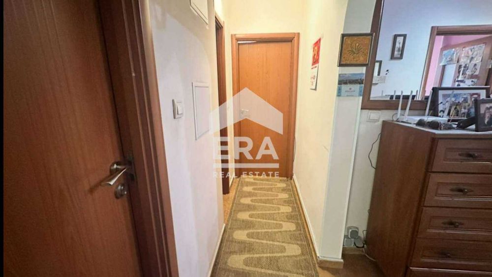 Продава се Четиристаен апартамент в Варна, Автогара - 105 кв.м за 1904 €/кв.м - Снимка #9