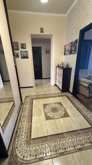 Продам 4-х комнатную квартиру(болгарка)