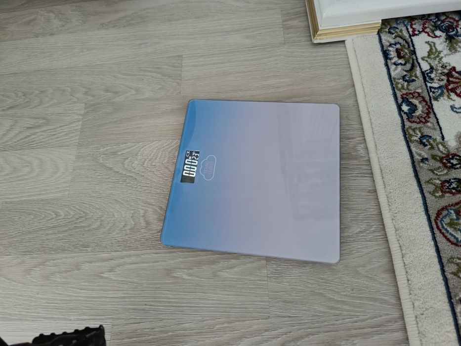 Весы стеклянная. Tarozi