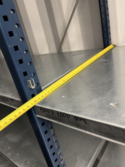 Rafturi cu polite zincate