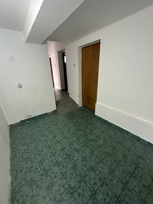 Inchiriez spatiu comercial