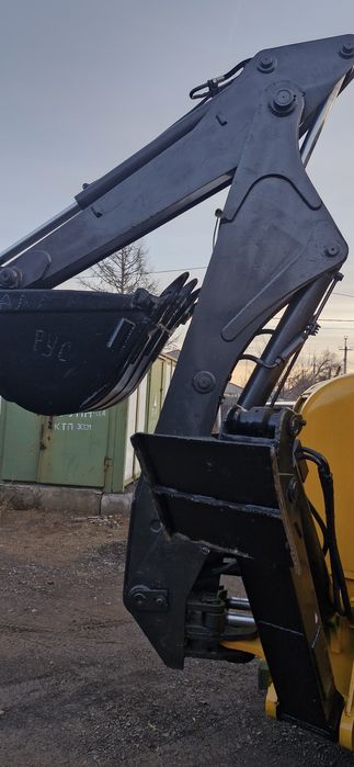 Погрузчик экскаватор