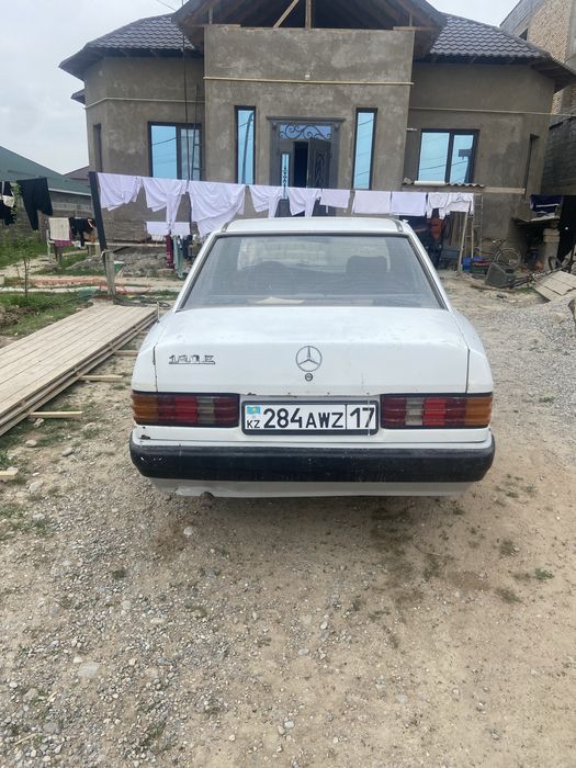 Мерседес бенс 190е