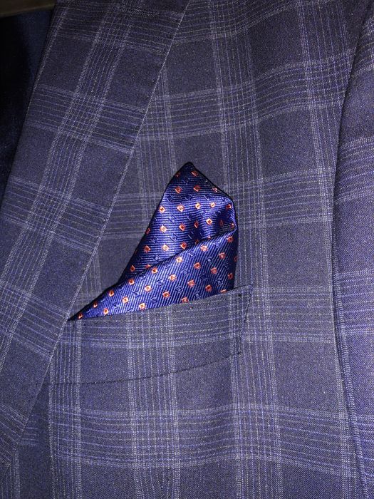 Абитуриентски костюм