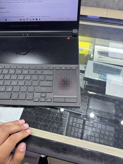 Asus Rog Zephyrus intel i7 8750H DDR4 16GB SSD 256GB RTX 1070 8GB 10 P