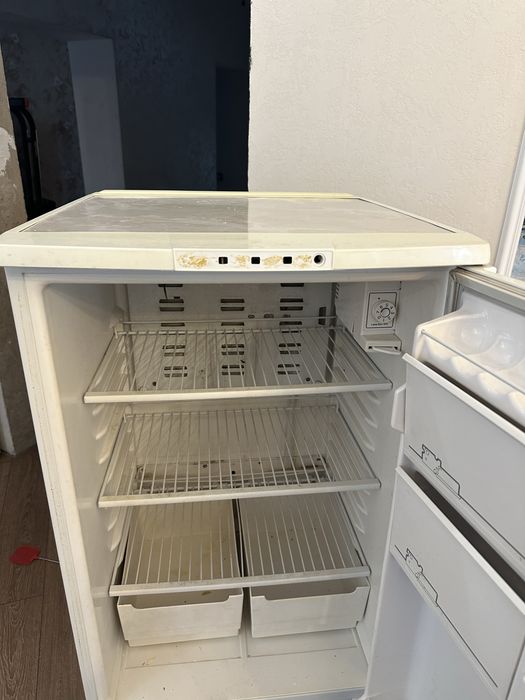 Холодильник Бирюса