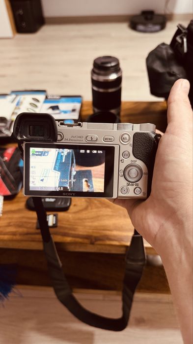Aparat foto Mirrorless Sony Alpha A6000 YB, 24.3MP, Argintiu + Obiectiv 16-50mm + Obiectiv SEL 55-210mm + Kit foto