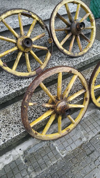 4 бр. колела от стара каруца