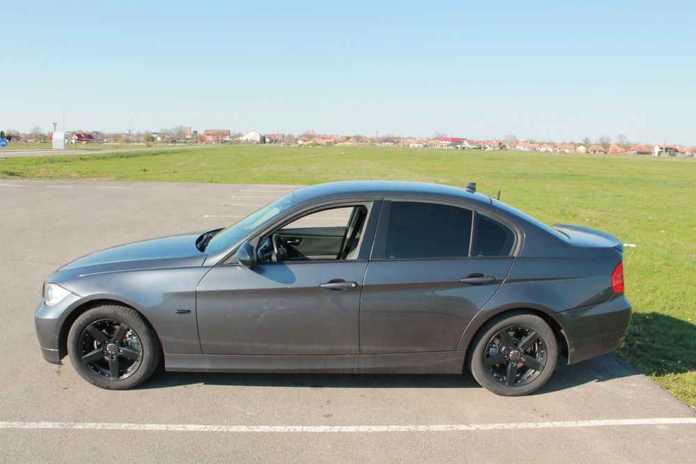 BMW E90 320D 2007