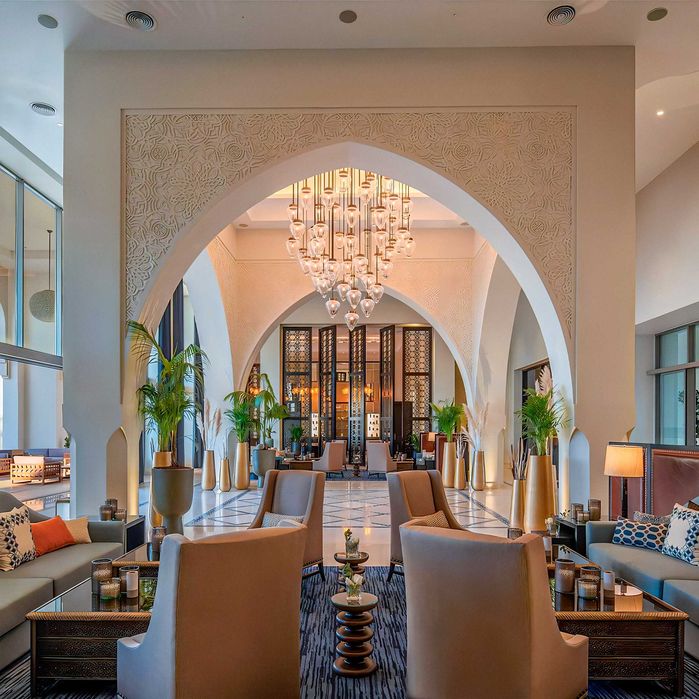 Мебель и обшивка — для госучреждений и крупных заказов