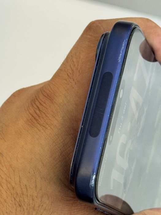 Iphone 17 pro max blue