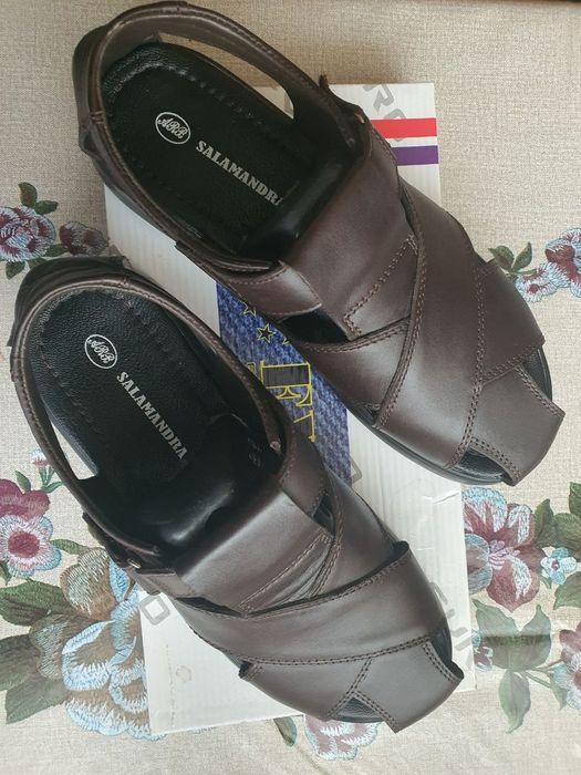 Продам Сандали в отличном состоянии Новые в коробке.