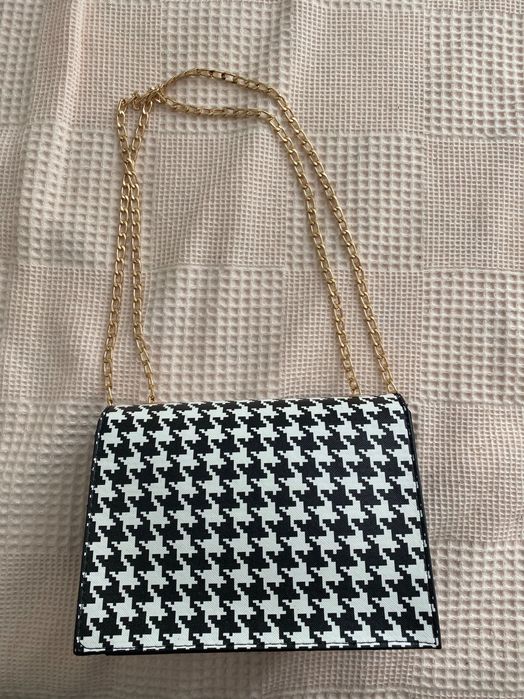 Чисто нова чанта