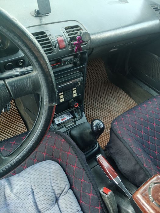 Продам Мазду 323