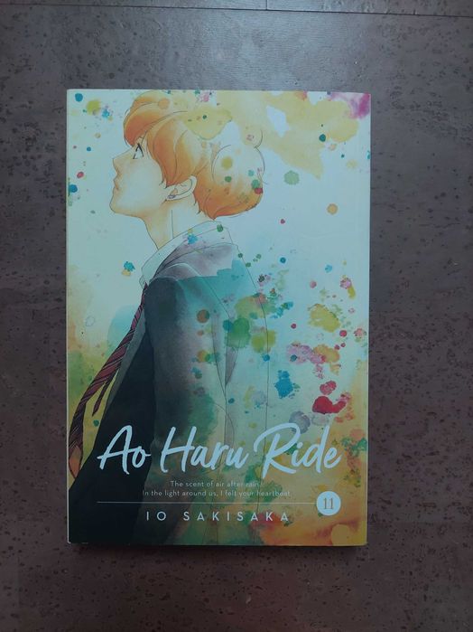 Манги и книга от Scarlett St. Clair