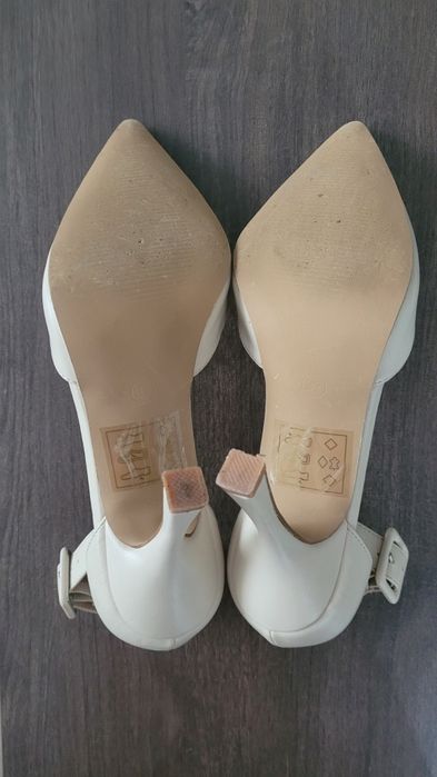 Pantofi stiletto Benvenutti