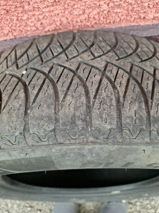 Vând 4 cauciucuri M+S (vară-iarnă))s