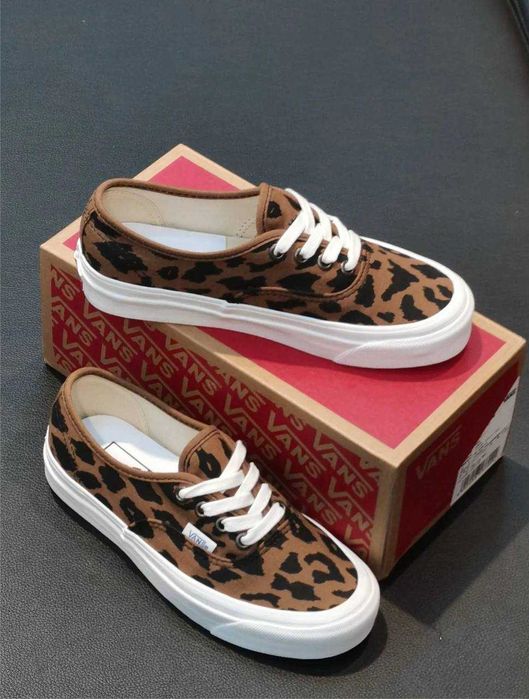 Vans   Authentic