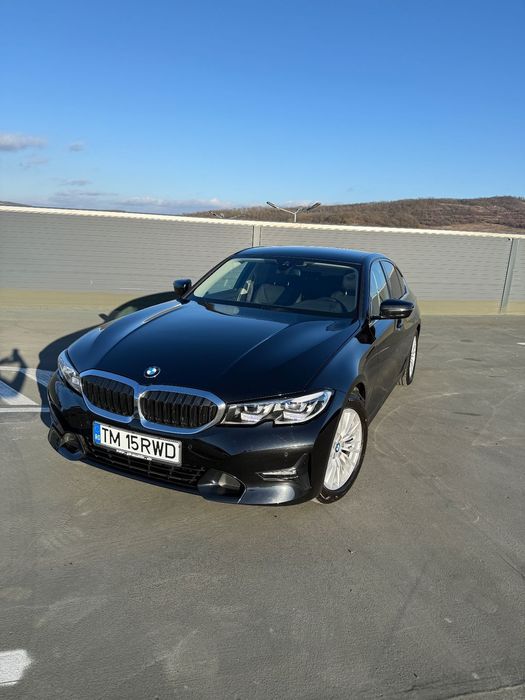 BMW Seria 3 BMW 320i AT